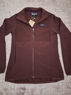 NWT Patagonia Women's Burgundy Full-Zip Puffer Jacket Dark Ruby XS